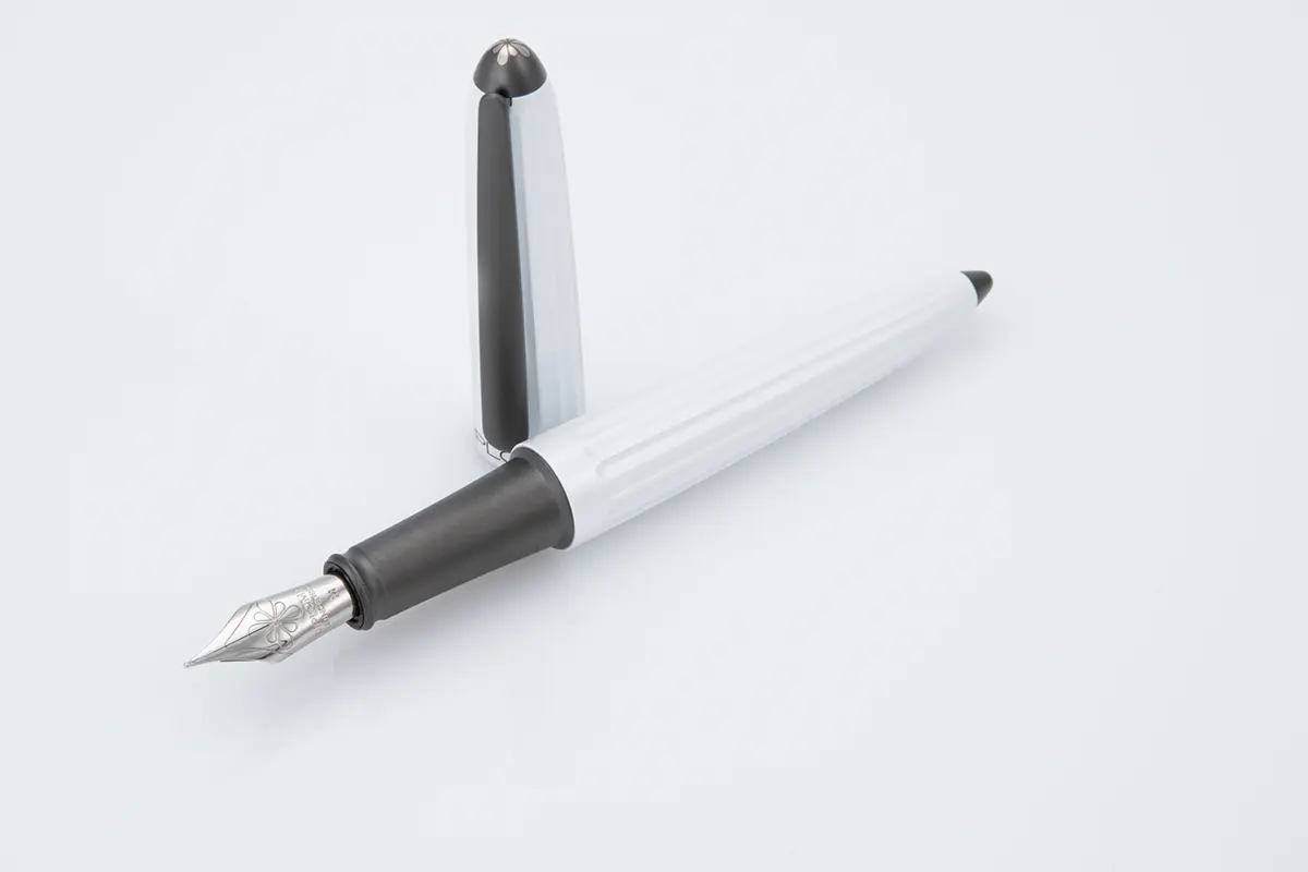 Stylo Plume Ancien Diplomat 100 - Allemagne - À Restaurer